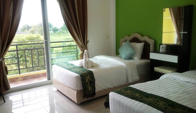 Greenfield Residence in Prachin Buri