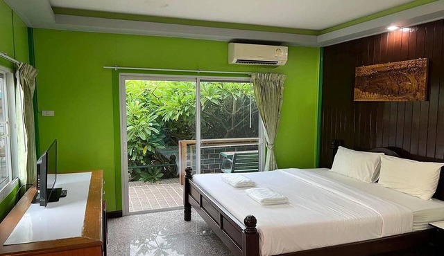 Hi Hotel in Nong Khae