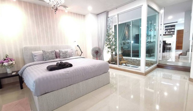Home Base at Krabi 2BR 1BA Kitchen Laundry Parking for Family & Friends in Muaeng Krabi