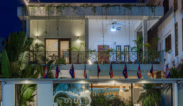 Home-like Family/Group Stay in Three-Bedroom Suite- Near Pubstreet, Old Market in Krong Siem Reap