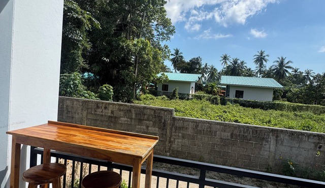 Honey Moon House Hin Kong Near Aum Yoga 4K Tv AC in Surat Thani