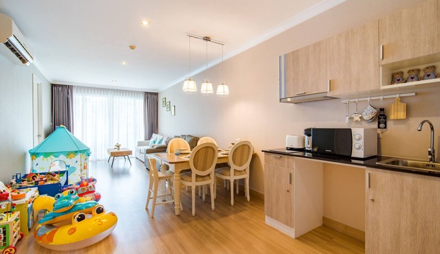 Hua Hin 3BR Family Condo Free Water Park/Walk to Beach and Cicada Night Market in Hua Hin