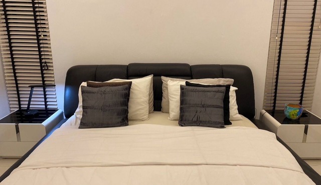 Hua Hin Pool Villa near Market village and beach 3 bed ensuite bathroom in Nong Kae
