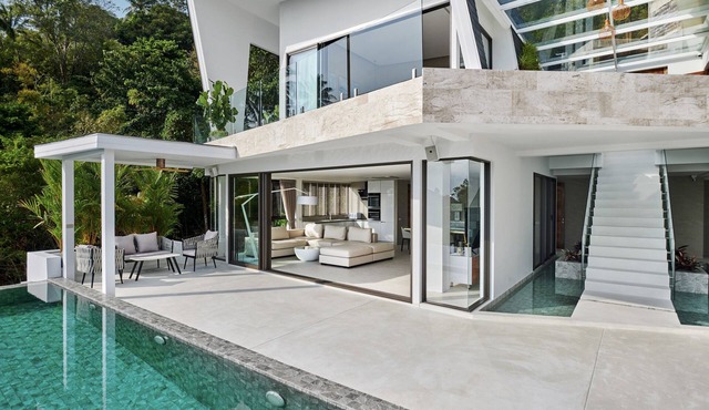 ICON Luxury Private Villa, located at Chaweng-Noi and has everything to offer in Koh Samui