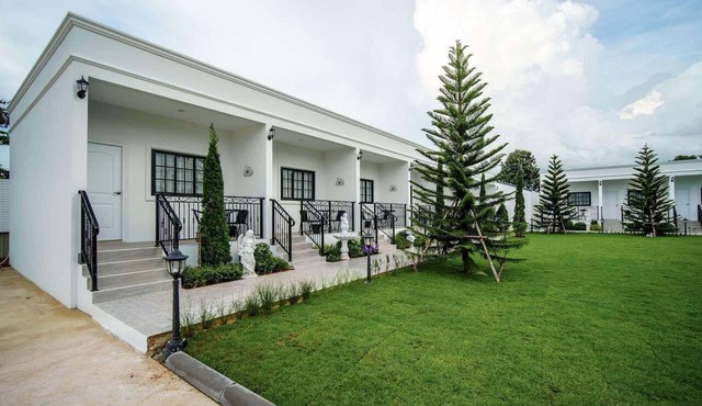 Inter Paradise Resort in Dan Khun Thot