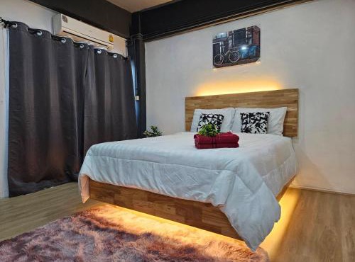 IRich Residence- Bang Hua Suae 6kms from BTS Pu-Chao in Bangkok