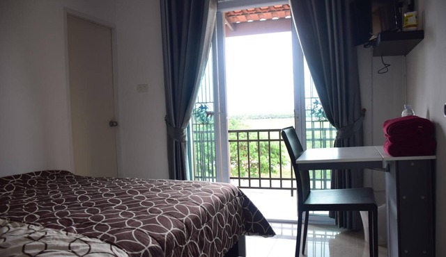 JC Guesthouse in Phunphin