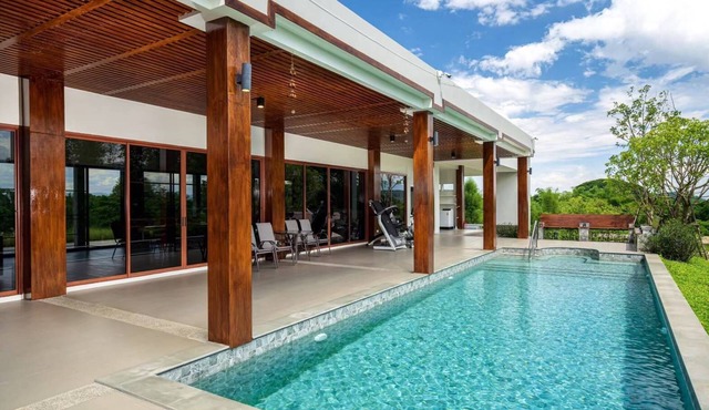 Joy Villa - The 360° view Villa with 4BR and Private Pool in Chaing Mai in Mae Rim