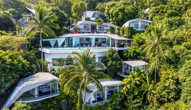 Kachamudee Epic Retreat: 7 BR Seaview Villa in Surat Thani