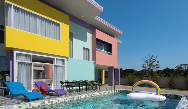 Kanna Playhouse Pool Villa in Tambon San Phranet