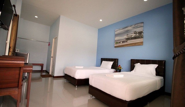 Khaohom Resort in Pak Phli