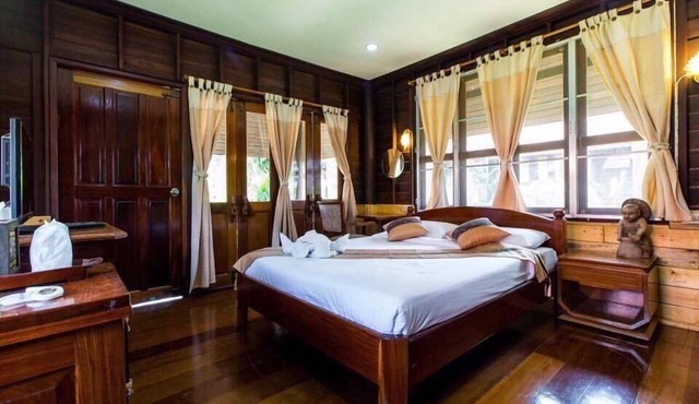 Khaothone River View Resort in Sai Yok