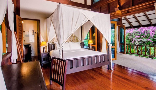 Koh Jum Beach Villas in Nuea Khlong