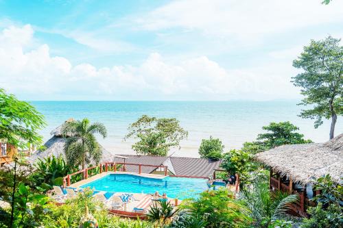 Koh Jum Resort in Nuea Khlong
