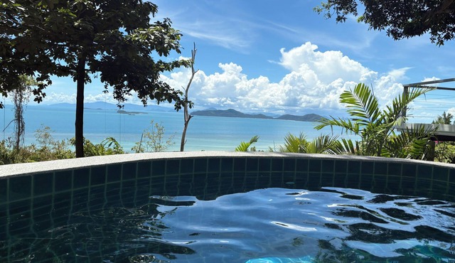 Koh Samui Villa, Beautiful Pool and Wide Sweeping Sea Views over the Islands in NAMUANG