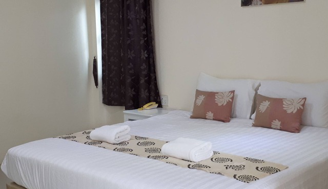 Lake Scene Resort in Chom Bueng