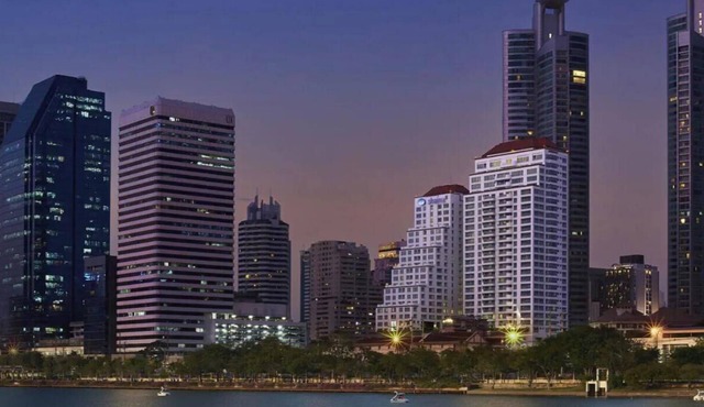 LARGE TWO BEDROOM DELUXE APARTMENT WITH STUNNING CITY VIEWS in Krung Thep Maha Nakhon