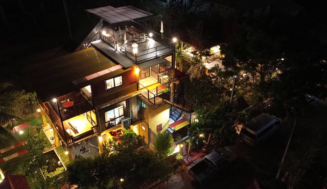 Large villa near the beach in Sam Roi Yot, with gym and SUP. Quiet area. in Ban Sam Roi Yot