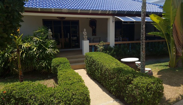 LARGE VILLA SWIMMING POOLS TROPICAL GARDEN SEA GOLF RELAXATION 6/12 ADULTS in Phuket