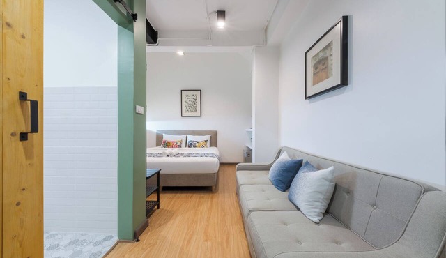 Lee's Mark Residence in Samut Prakan