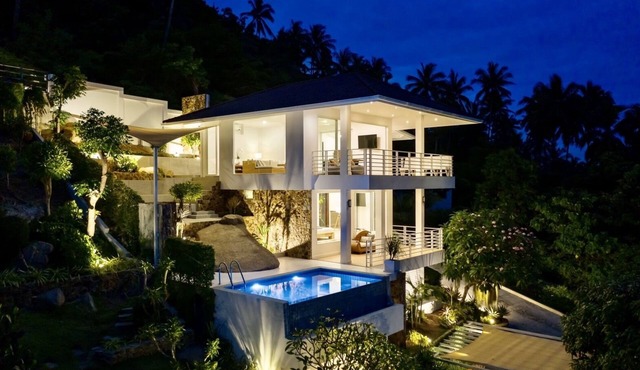 Life is yours at this modern & well maintained Sea View Pool Villa. in Koh Samui