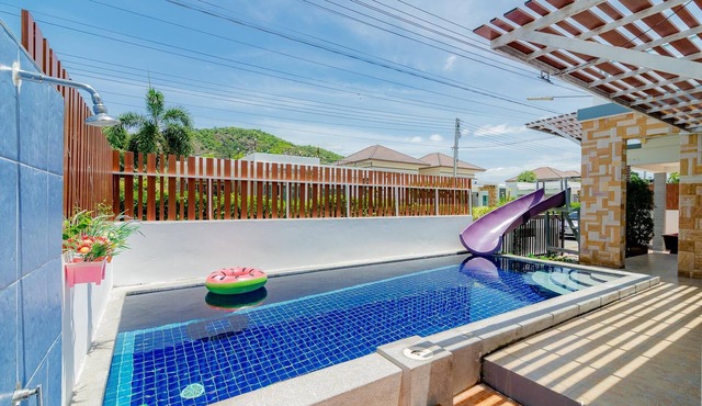 Little4 Hua-Hin Private Poolvilla just from beach 3kms. pool size 4*8M . in Tambon Hua Hin