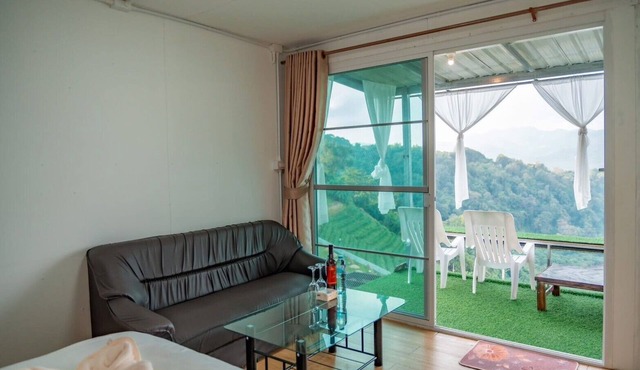 Long hug khao homestay in Pong Yaeng