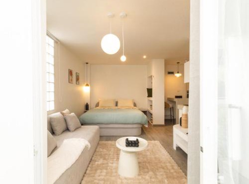 Lovely Studio Room for 2 Guests in the Heart of Sathorn in Bangkok