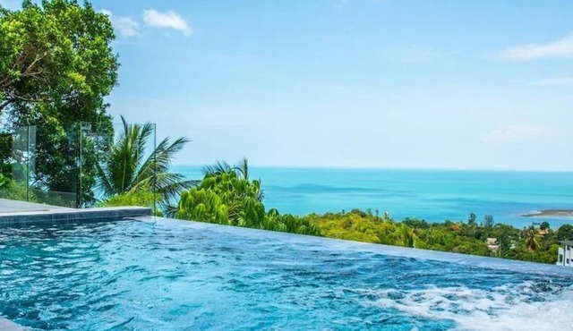 Luxurious 3-bedroom villa in Koh Samui with infinity pool, sea views, and WiFi, near Lamai Beach in Maret