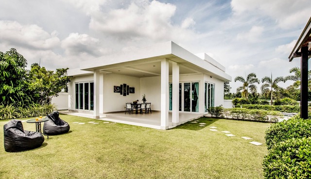 Luxury 2bedroom Pool Villa + free Sport & SPA