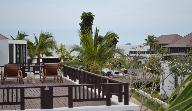 Luxury 3BR Home at Beachfront Property in Klaeng