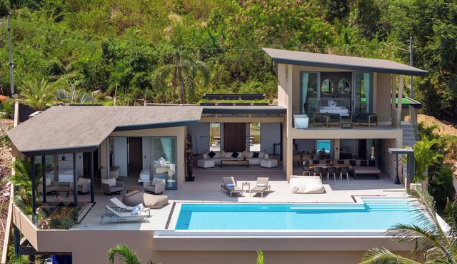 Luxury 4 bedroom villa in Koh Samui with stunning sea views to Koh Phangan in Koh Samui