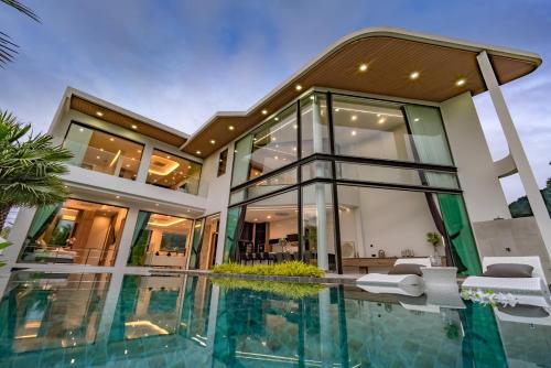 Luxury Golfside Villa near Patong - Villa Priva in Phuket