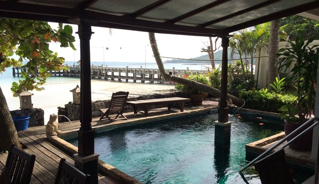 Magnifique maison les pieds dans l'eau Luxury villa directly on the beach in Koh phangan