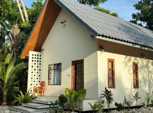 Maliblue khanom , coconut House Family in Khanom