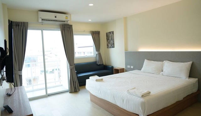Matini Premium Hotel in Thanyaburi