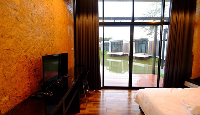 N&C Resort in Phang Khon