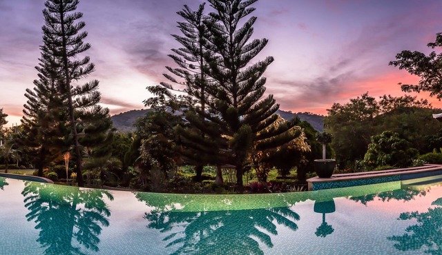 NAI HARN BEACH - Outstanding 6 Bedroom Pool Villa in Rawai