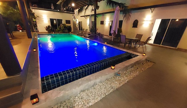 Naiyang Dream resort beautiful 4 Star resort not far from the beach & airport in Tambon Sa Khu
