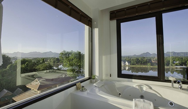 Natee The Riverfront Hotel Kanchanaburi in Kanchanaburi
