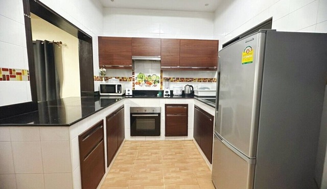 nhouse - North Pattaya Beach 5 bedrooms 3 bathrooms near Walking Street, Central in Muang Pattaya