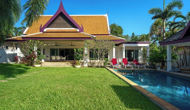 Noksawan Spacious villa private bungalow in Tambon Rawai