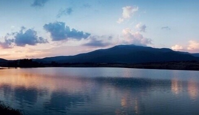 North condo Serene lake in Mae Hia