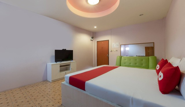 OYO 1070 Paradise Resort in Ban Chang