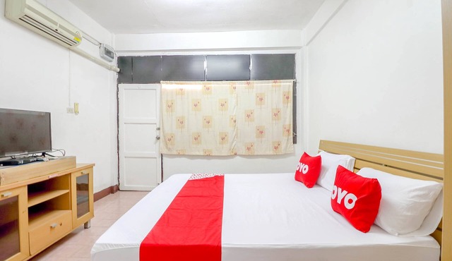 OYO 525 MRT Phetkasem 48 Place in Bangkok