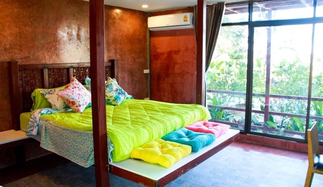 Phu Mi Lum Nao House in San Kamphaeng