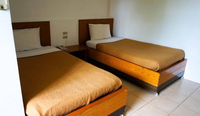 Plernpetch Hotel in Surat Thani