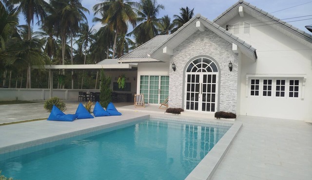 Pool Villa Luna in Khanom in Ao Khanom Municipal District