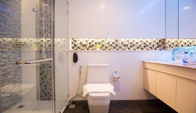 Pool Suite Condo, Chaing Mai- Jacuzzi Suite in Tambon Mae Hia