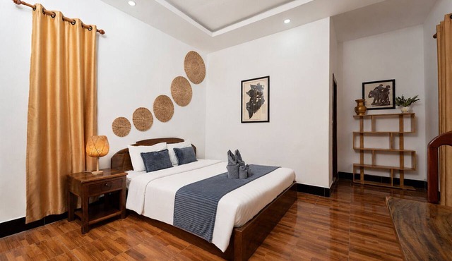 Private 4BR Lodge, Kitchen & BBQ, 2 km from Pub Street in Krong Siem Reap